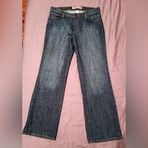 Essential Fit Women’s Jeans